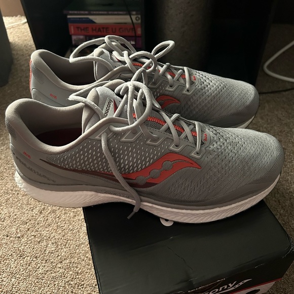 Saucony Triumph 18 Size 14 wide - Picture 7 of 8